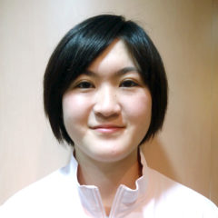 納田 真梨